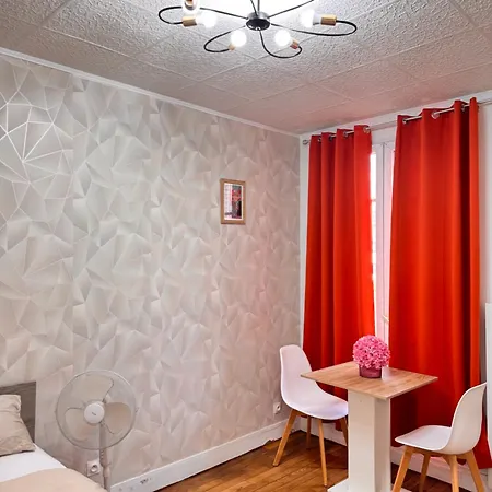 D'hote 3* Issy-les-Moulineaux