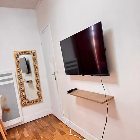 D'hote 3* Issy-les-Moulineaux